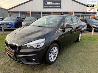 BMW 2-serie Tourer 216i Executive PANORAMADAK / NAVIGATIE