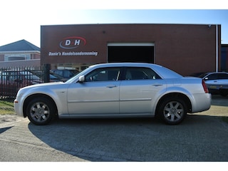 Chrysler 300C 3.5 V6 automaat nieuwe apk leder inruil mogelijk