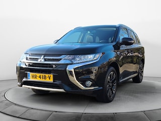 Mitsubishi Outlander 2.0 PHEV Executive Edition (122 PK) 2e-Eig. Keurig-Onderh. BOVAG-Garantie. NL-Auto. Half-Leer, Trekhaak, Navigatie, Cruisecontrol, Keyless-Entry/Start, Parkeersensoren-V+A, Achteruitrijcamera, Premium-Audio, Bluetooth, DAB, Stoelverwarming, Licht-Zicht-Pakket, Lm-Velgen-18Inch, Privacy-Glas