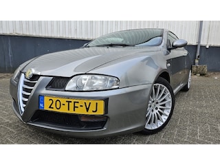 Alfa Romeo GT 2.0 JTS Distinctive