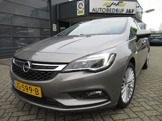 Opel Astra 1.4 Innovation / NAV / Camera / PDC 2x / Bluetooth