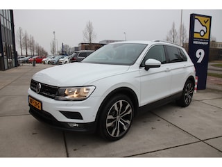 Volkswagen Tiguan 1.4 TSI 150pk Comf. Business DSG, Carplay/Camera, winter pakket, trekhaak Zomer aanbieding!