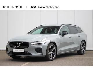 Volvo V60 T6 Automaat Plug-in hybrid AWD Plus Dark, Harman Kardon Audio, 360 Graden Camera, Verwarmbare Voorstoelen, Adaptieve Cruise Control, Verwarmbare Achterbank,  Navigatiesysteem, Parkeersensoren, Adaptieve Koplampen, Rijstrooksensor Met Correctie