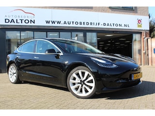 Tesla Model 3 Long Range AWD 75 kWh TREKHAAK / AUTOPILOT / 19 "/ 1e EIG / incl. BTW / LEER / PANODAK