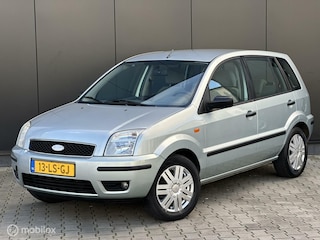 Ford Fusion 1.4-16V Luxury | CRUISE | AUTOMAAT | TREKHAAK |