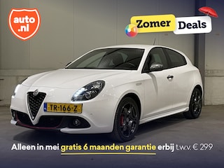 Alfa Romeo Giulietta 1.4 Turbo MultiAir Super | Cruise Control | Alcantara bekleding | Parkeersensoren | Navigatie | 18"LM velgen |