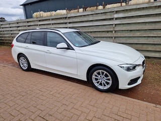 BMW 3-serie Touring 320d Executive Automaat Navigatie, LED