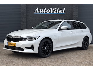 BMW 3-serie Touring 330e | Panodak | Live Cockpit Pro | Sportstoelen | Adaptive Cruise