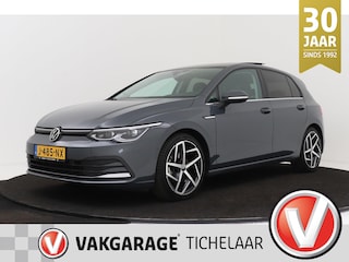 Volkswagen Golf 1.5 eTSI Style | Org NL | Panoramadak | Camera | Digital Cockpit | Sportstoelen | Leer | Elek. Stoelverstelling |