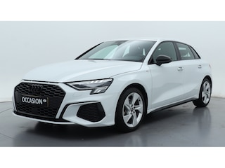 Audi A3 Sportback 30 TFSI S edition | Zwart optiek | Adaptive cruise | PDC |