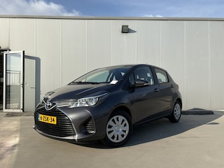 Toyota Yaris 1.3 VVT-i Aspiration | Navigatie | Middenarmsteun