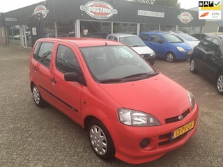 Daihatsu Young RV Young RV 1.3-16V XTi(st-bekr,elektr-pakket,hoge instap,bj04,1799,-)