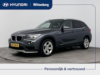 BMW X1 sDrive20i Executive Aut. | Navigatie | Lm-wielen | Parkeersensoren | Cruise control |