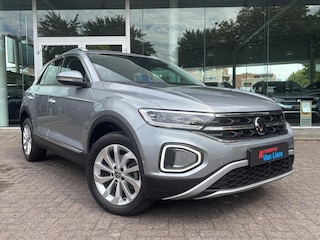 Volkswagen T-Roc 1.5 TSI 150pk 7-DSG| Carplay| Camera|Auto park| Dode hoek|Virtual Cockpit|Rijklaar incl.BOVAG garantie