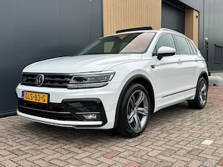 Volkswagen Tiguan 2.0 TSI 180pk 4Motion R-Line | Stoelverwarming | Carplay | Pano | ACC | 2200KG Trekgewicht |