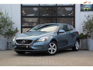 Volvo V40 1.6 T3 Momentum - XENON - TREKHAAK - NAVI - ACHTERUITRIJ CAMERA - STOELVERWARMING - CRUISE CONTROL