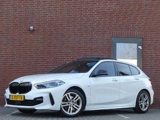 BMW 118i High Executive / M-Sport / Panodak / Sfeer
