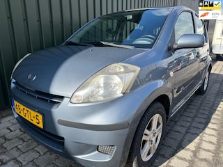 Daihatsu Sirion 2 1.0-12V Premium