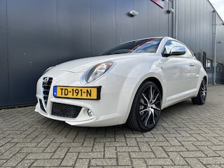 Alfa Romeo Mito 1.4 T Distinctive | Zwarte hemelbekleding | Navigatie