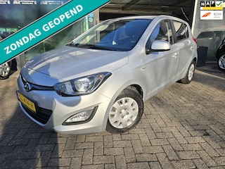 Hyundai i20 1.2i i-Drive | 2E EIGENAAR | 12 MND GARANTIE | AIRCO | NW APK | ELEC RAMEN |