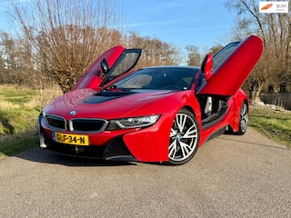 BMW i8 1.5 Protonic Red Edition / Hybrid / 334 PK / Camera / Automaat / Navigatie / Kuipstoelen leder / 20"LM Velgen / 1 Eigenaar