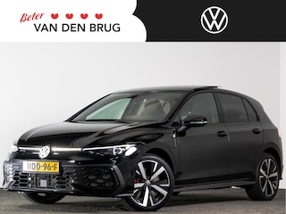 Volkswagen Golf 1.5 eHybrid GTE | Blind Spot Assist | Panoramadak | 18 Inch | Black Style | Trekhaak |