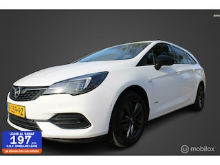 Opel Astra Sports Tourer 1.2 Business Elegance, Design Tech, Elegance Plus-pakket, Premium-pakket, PDC voor en achter, Camera achter, Clima, Navi, Bluetooth, Adaptive cruise control, Line assist.