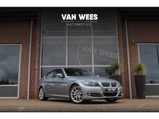BMW 335i E90 Sedan Facelift High Executive | 306 pk | Automaat | Navi | Leer | 18 inch | Xenon | Sportstuur | Sporstoelen | Climate-control | PDC | Rolgordijn | ➡️