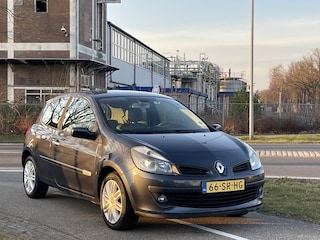 Renault Clio 1.6-16V Initiale Lederen Bekleding | Airco | Stoelverwarming |