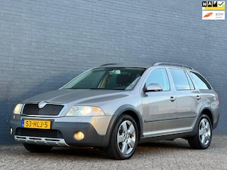 Skoda Octavia Combi 2.0 FSI Scout/4X4/XENON/NAVI