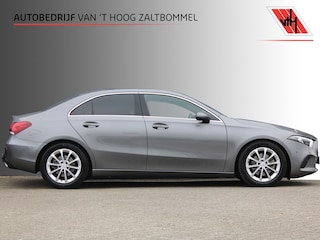Mercedes-Benz A-klasse 200 AUT7 Business Solution Luxury CAMERA NAVI TREKHAAK <<43.366KM>>