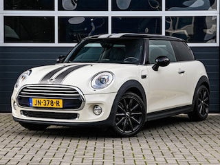 Mini Cooper 1.5 Serious Business | Navi | Xenon | Keyless | Sportstoelen | Cruise control