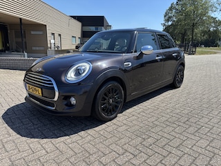 Mini Cooper 1.5 Pepper Business 5 deurs [ pano schuifdak,fm navi,leer,lmv ]