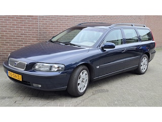 Volvo V70 2.4 Comfort Line Tr.Haak , autmaat , LM 16 inch
