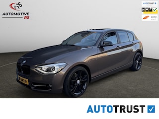 BMW 1-serie BLACKEDITION M 118i M Sport Edition High Executive Aut. Pano Camera Alpine