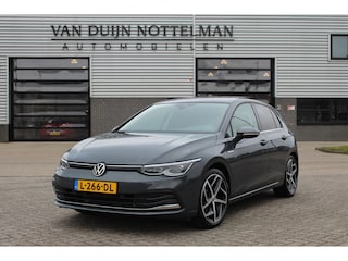 Volkswagen Golf 1.5 eTSI Style / Carplay / Panoramadak / Stoelverwarming