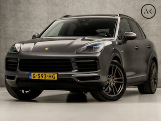 Porsche Cayenne 3.0 E-Hybrid 463Pk (PANORAMADAK, SPORTCHRONO PAKKET, ORG NEDERLANDS, SFEERVERLICHTING, 14 WEGEN SPORTSTOELEN, KEYLESS, LUCHTVERING, APPLE CARPLAY, DAB+, STUURWIEL VERWARMD, NIEUWSTAAT)