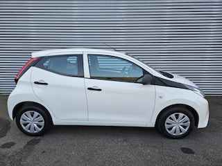 Toyota Aygo 1.0 VVT-i x-fun