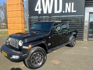 Jeep Gladiator 3.0 V6 AUT 4WD EUR 6 MULT 5 PERS CARGO VAN SOFT / HARDTOP SPECIAL EDITION unieke multi functionele bedrijfauto opbouw naar eigen wens , ook als volledig open cario te rijden met neer geklapte voorruit . BEZICHTIGING OP AFSPRAAK