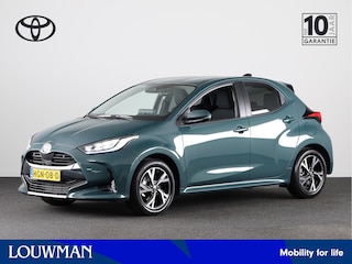 Toyota Yaris 1.5 Hybrid 115 First Edition + Comfort Pack *DEMO* | Stoel en stuurwiel verwarmd | 16' velgen | Dodehoek Ass. | Cruise Control Adaptief | Parkeersensoren |