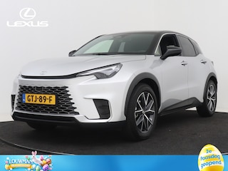 Lexus LBX 1.5 Hybrid Emotion | Lexus Link Pro Navigatie | Stoel- en stuurverwarming | Leer | Elektrisch bedienbare achterklep | Digital Cockpit |