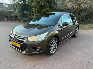 Citroën DS4 1.6 THP Sport Chic / Navi / Leder / Xenon / NAP / Lm / pdc /