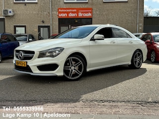 Mercedes-Benz CLA 200 AMG Pakket Navi Camera CarPlay Leder Stoelverwarming Airco 18"