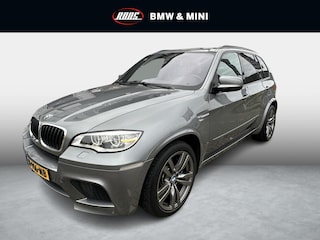BMW X5 X5M 4.4i 555pk Akrapovic | Facelift  | Panodak | Keyless entry & Go