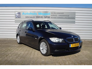 BMW 318d touring Trekhaak | Navigatie | Cruise control |