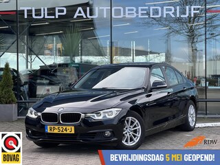 BMW 318i High Executive Automaat Clima 2018 Leer NAP