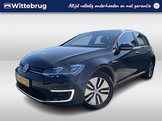 Volkswagen Golf E-DITION Digitaal dashboard / App-connect / Parkeersensoren / Clima / LED / Voorruitverwarming
