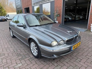 Jaguar X-type 2.5 V6 Executive AUT, Leer