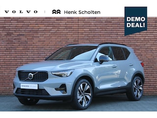 Volvo XC40 B4 Plus Dark | Panoramisch dak met Schuif-/Kantel Functie | Harman Kardon Audio installatie | Elektrisch verstelbare stoelen met Memory Functie | Extra getint glas achter | Keyless entry | Lichtmetalen velgen 20'' | 360 Graden camera | Sfeer verlichting | Voorstoelen verwarmbaar |