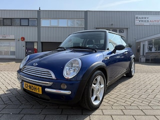 Mini Cooper 1.6 Chili | Panoramadak | Half Lederen bekleding |
